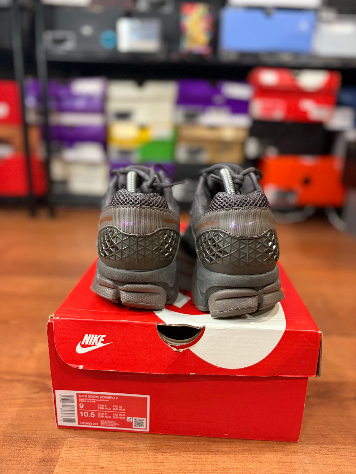 Zoom Vomero 5 Cave Stone (Size 9 Mens)