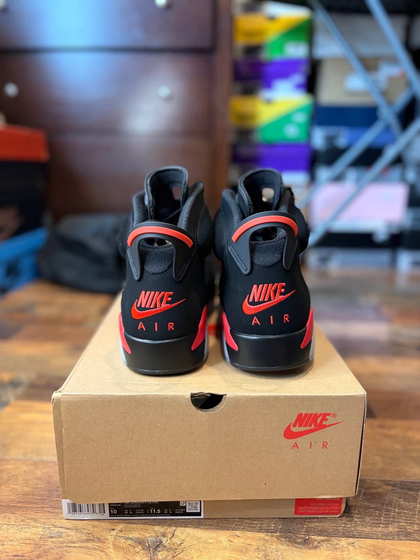 Jordan Retro 6 Infrared Salesman (Brand New - 10M)
