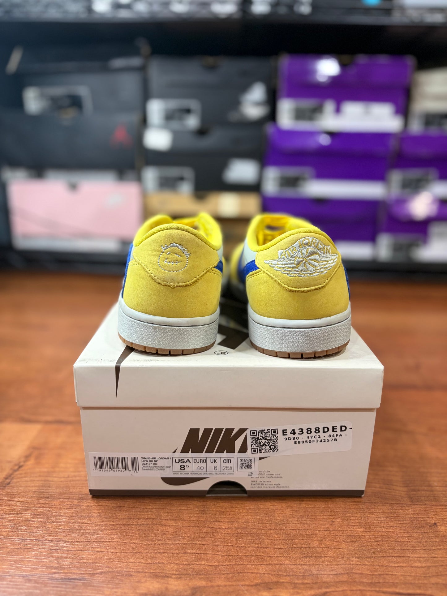 Jordan Retro 1 Low Travis Scott Canary (Size 8.5W / 7M)
