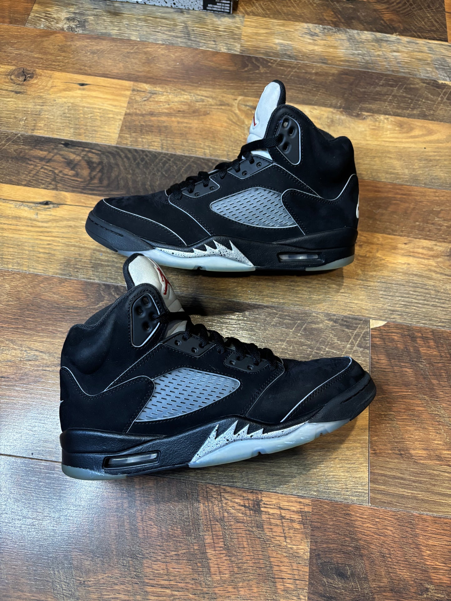 Jordan Retro 5 Reimagined Black Metallic (Size 8 Mens)