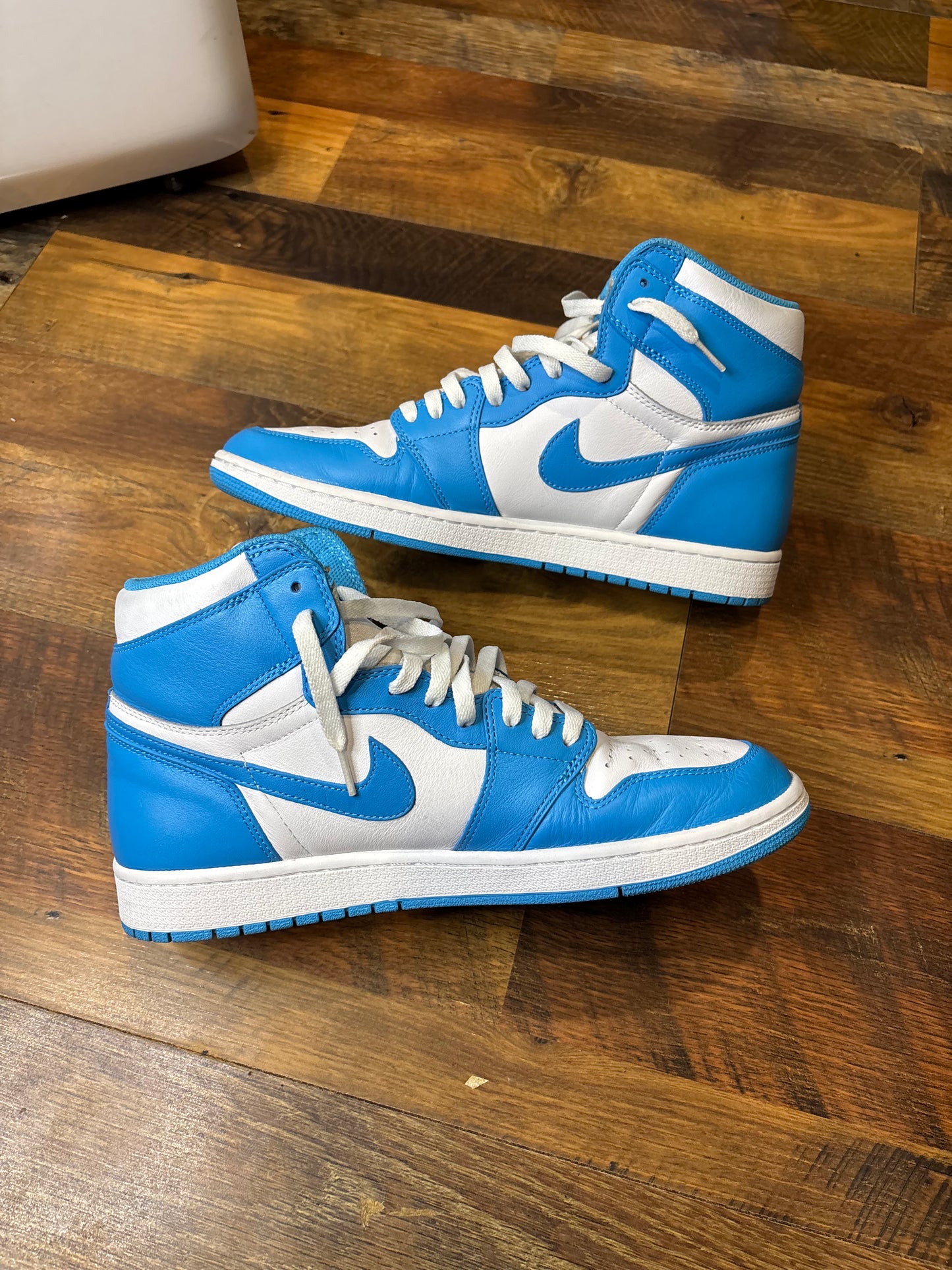 Jordan Retro 1 UNC 2015 (Size 11 Mens)
