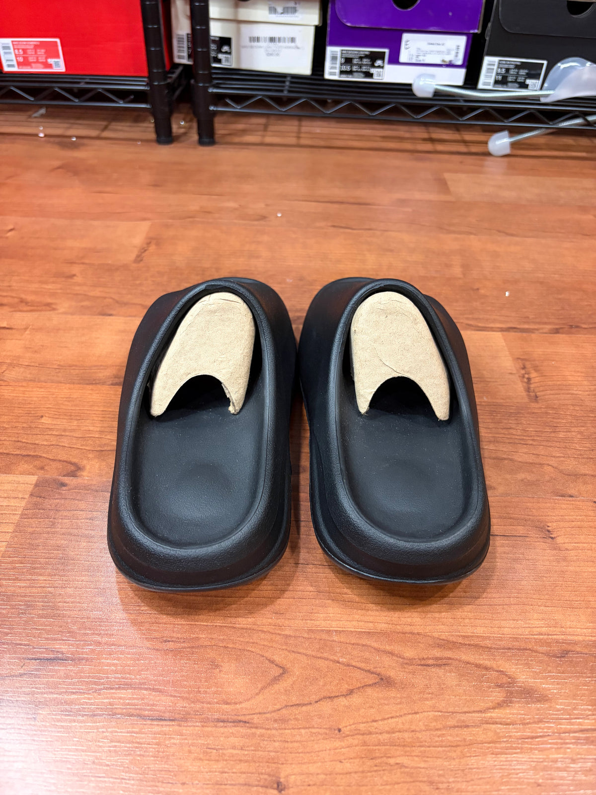 YS-01 Slide Black (DS - Size 9M)