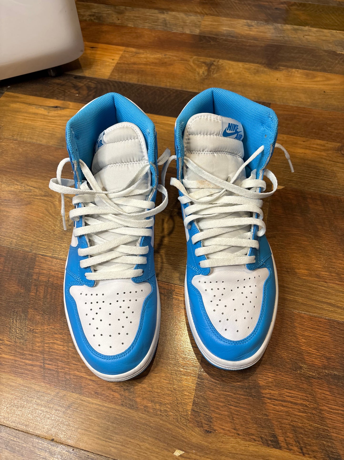 Jordan Retro 1 UNC 2015 (Size 11 Mens)