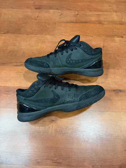 Kobe 4 Protro Gift of Mamba (Size 10.5 Mens)