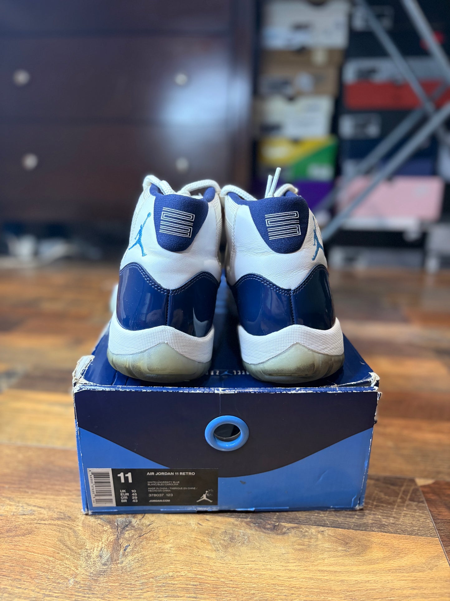 Jordan Retro 11 Win like 82’ (Size 11 Mens)