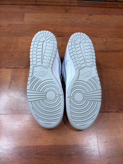 Nike Dunk Low SB Supreme Metallic Silver (Size 11 Mens)