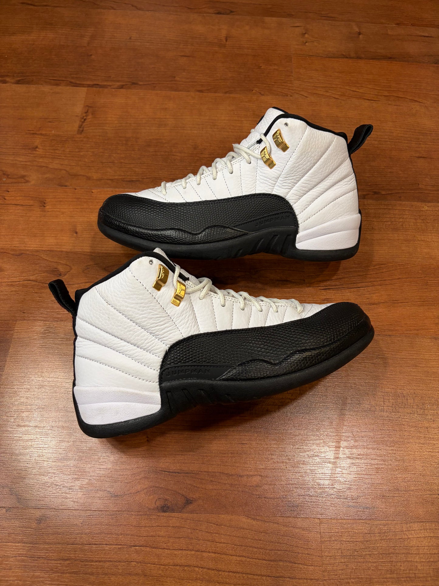 Jordan Retro 12 Taxi (Size 8.5 Mens)