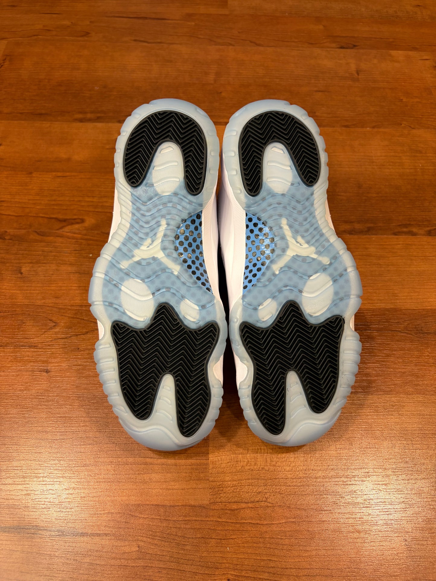 Jordan Retro 11 Legend Blue (Brand New - 9M)