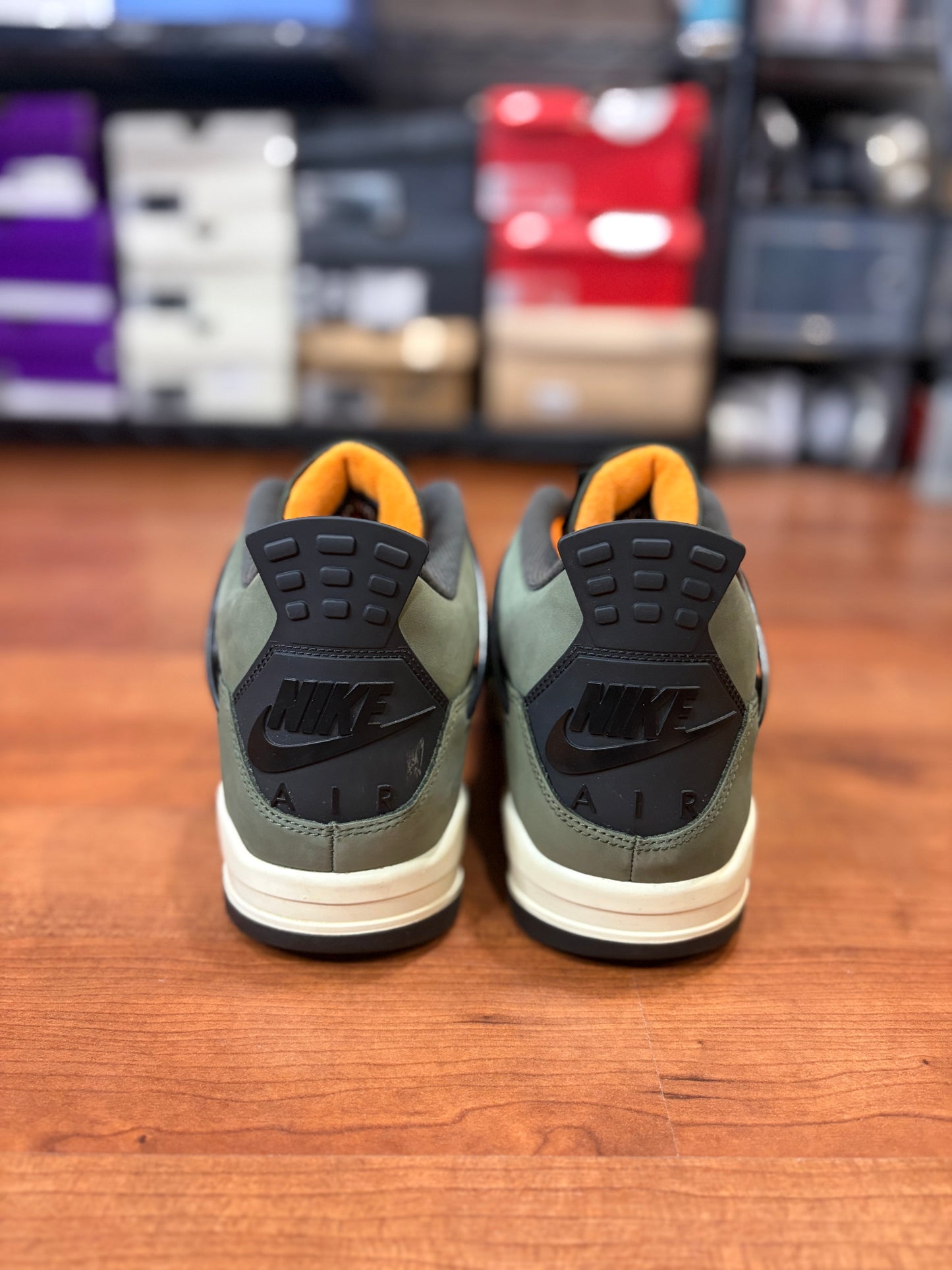 Jordan Retro 4 Undefeated (Size 13 Men’s)