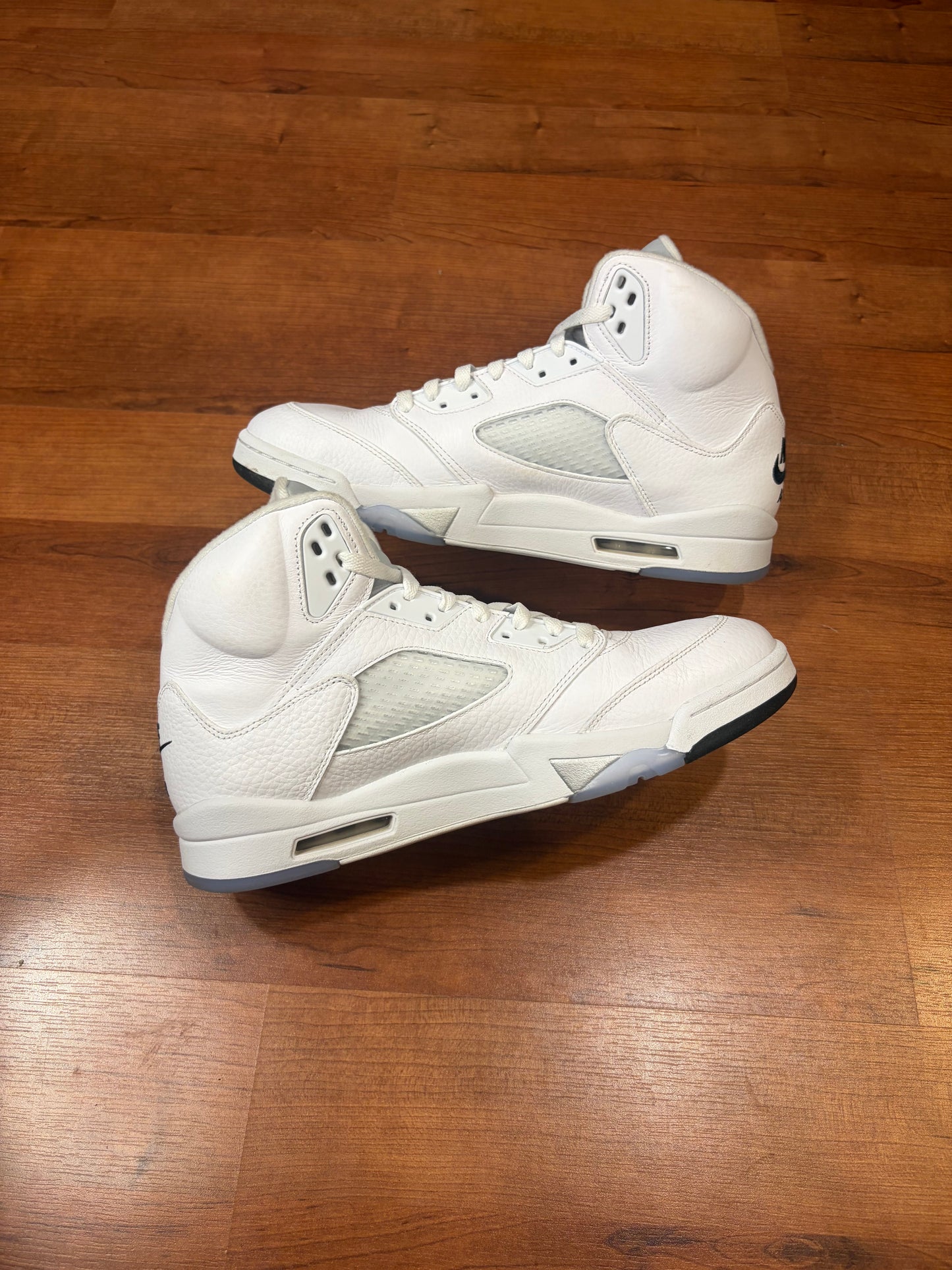 Jordan Retro 5 White Metallic (Size 11.5 Mens)