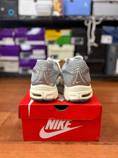 Air Max Moto 2K Light Smoke Grey (Brand New - Mens Sizes)