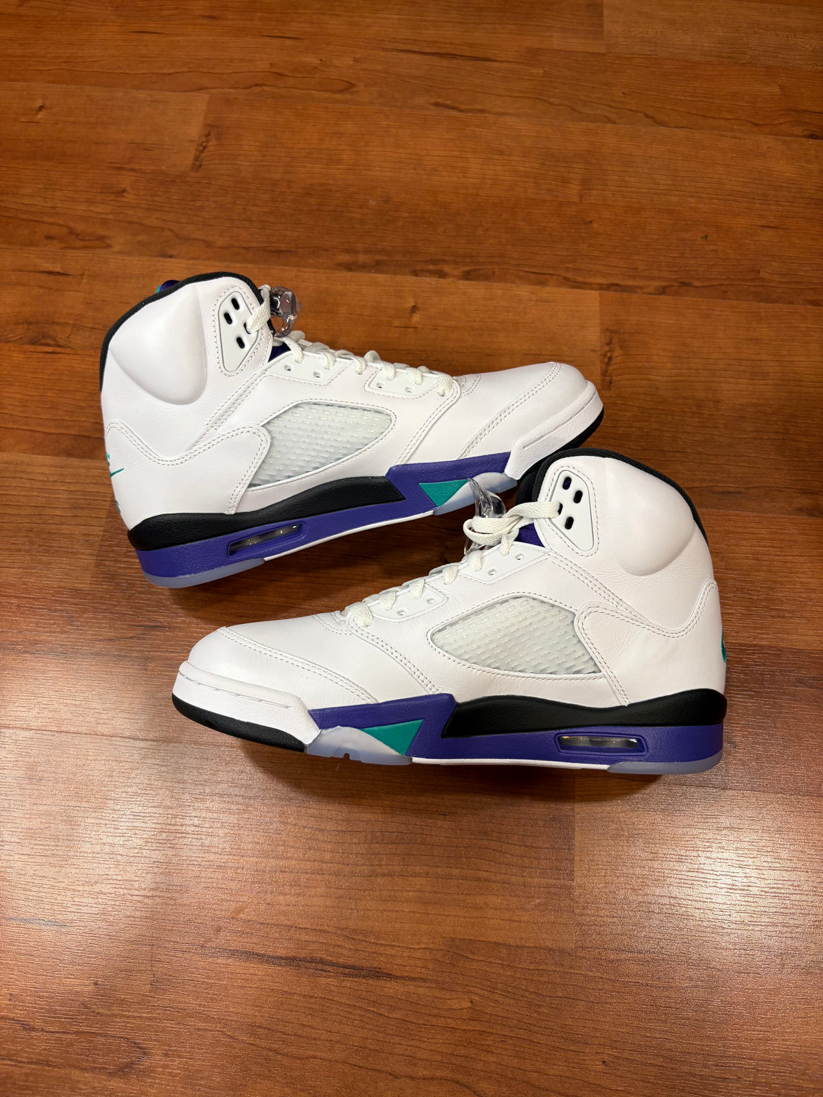 AJ5 Retro Grape (DS - Size 9.5M)