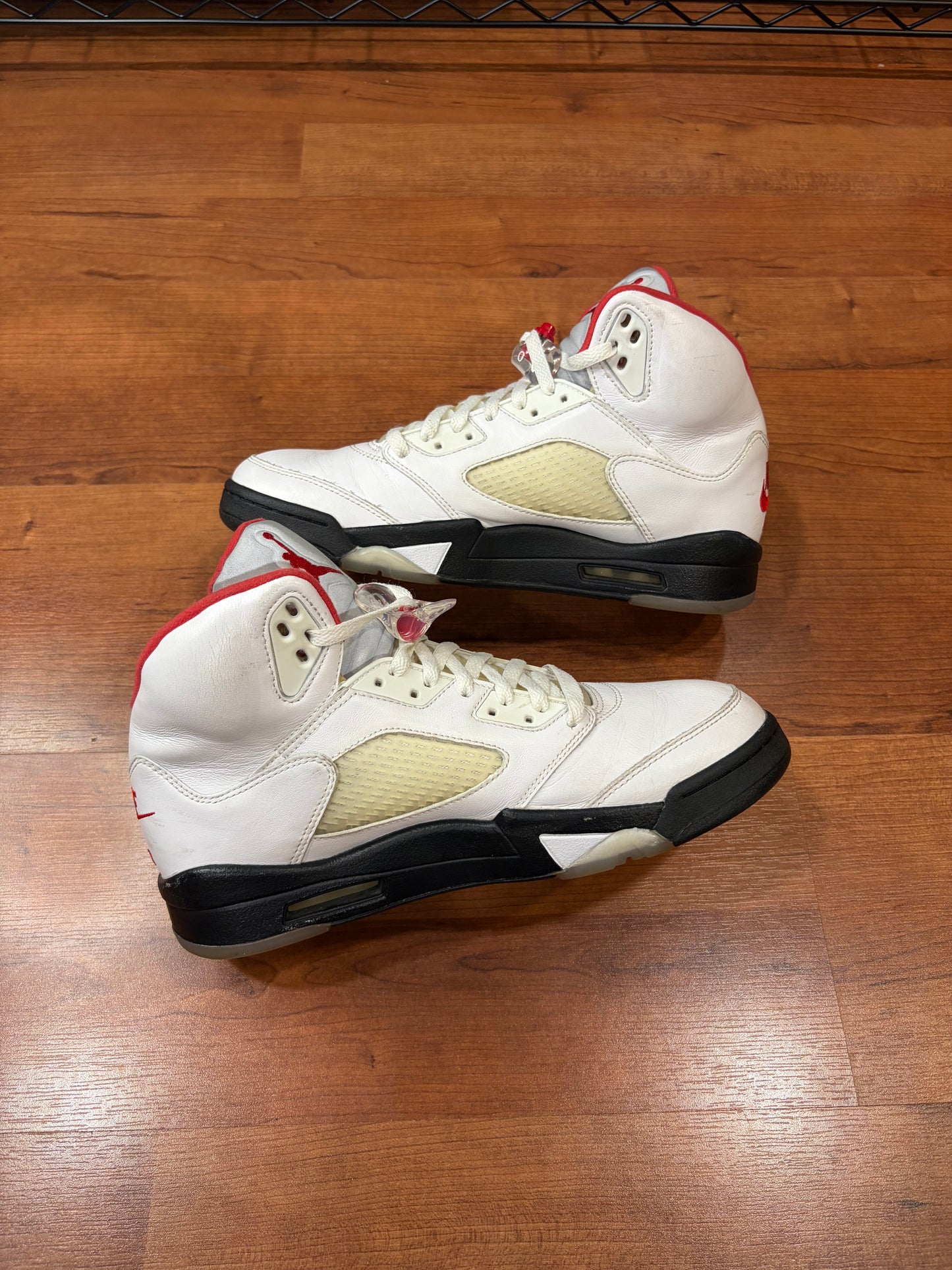 Jordan Retro 5 Fire Red (Size 9.5 Mens)