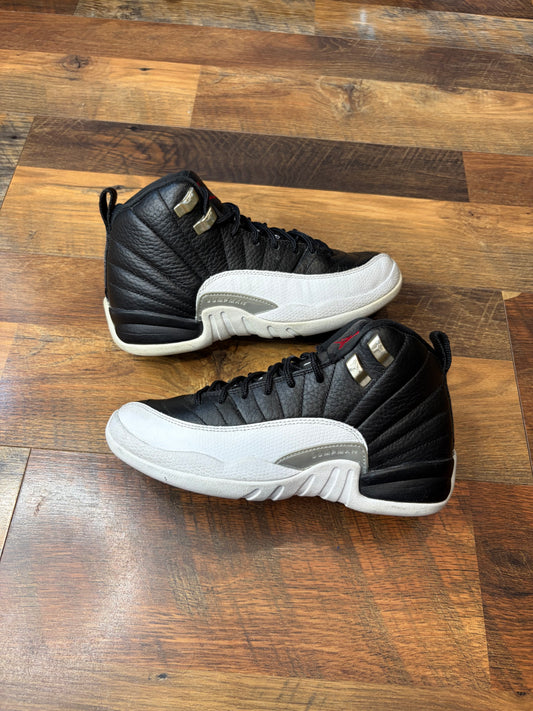 Jordan Retro 12 Playoff (Size 4Y)