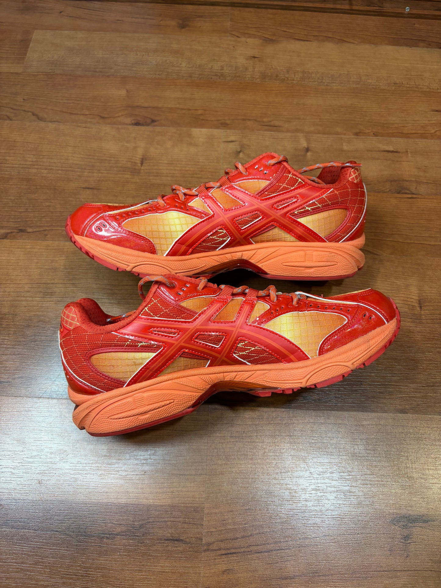 ASICS Gel-Nimbus Kith Marvel vs. Capcom Iron Man vs. Mega Man Pack Comic Included (Size 11 Mens)