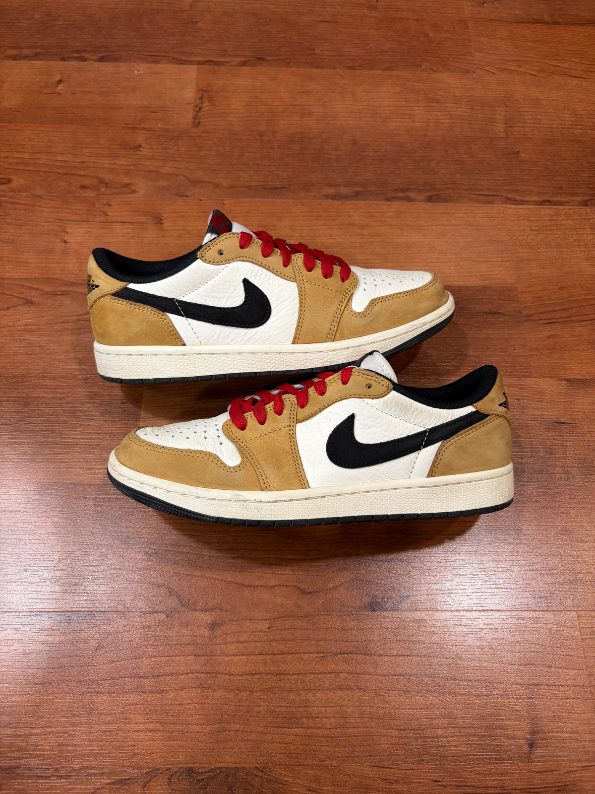AJ1 Low Retro Rookie of the Year (Size 8 Mens)