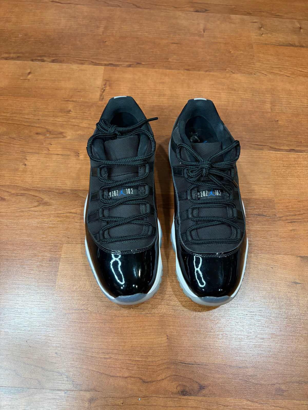 AJ11 Retro Low Space Jam (Size 9.5 Mens)