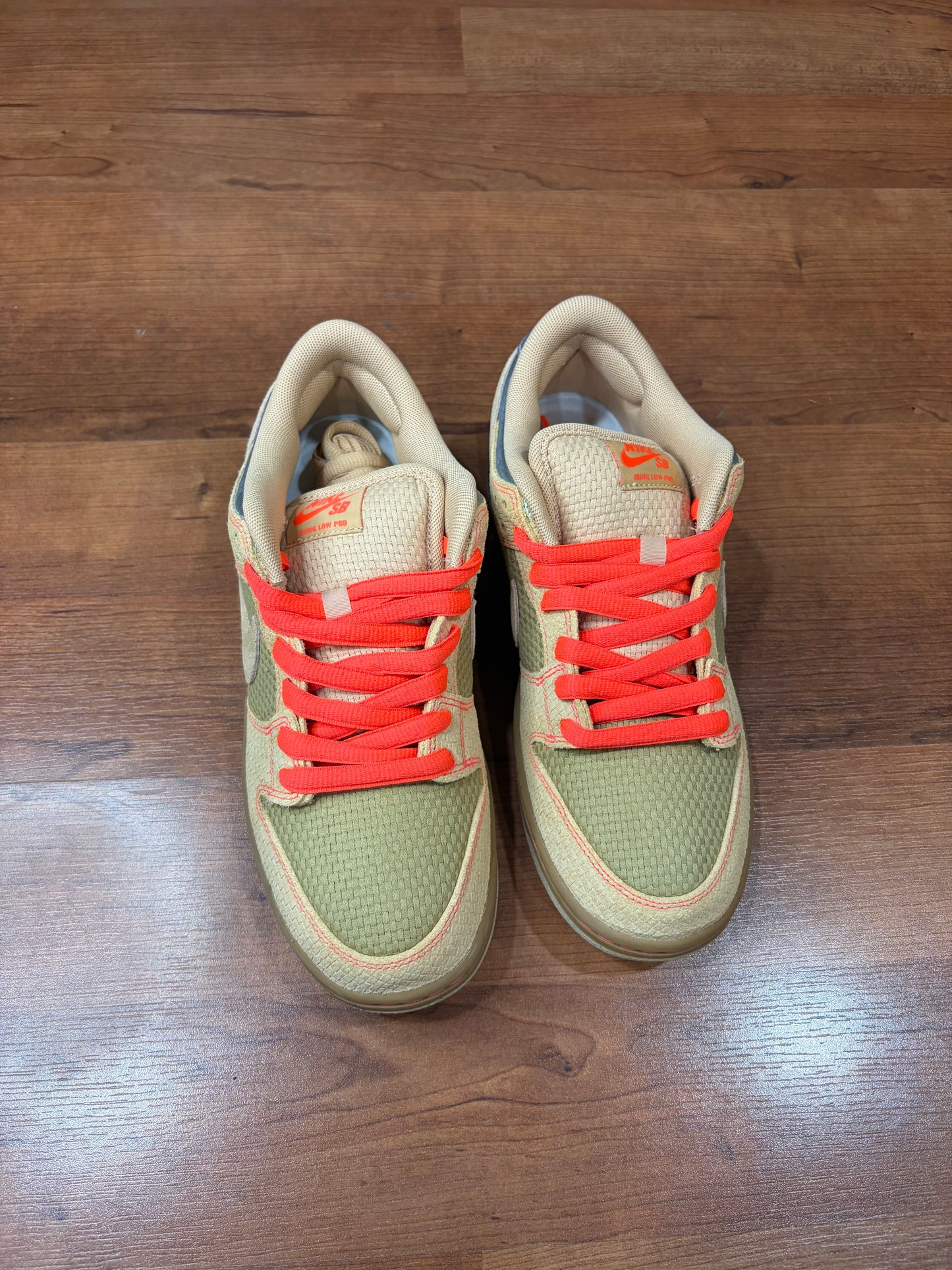 Nike Dunk Low Som Tum (Brand New - 8.5M)