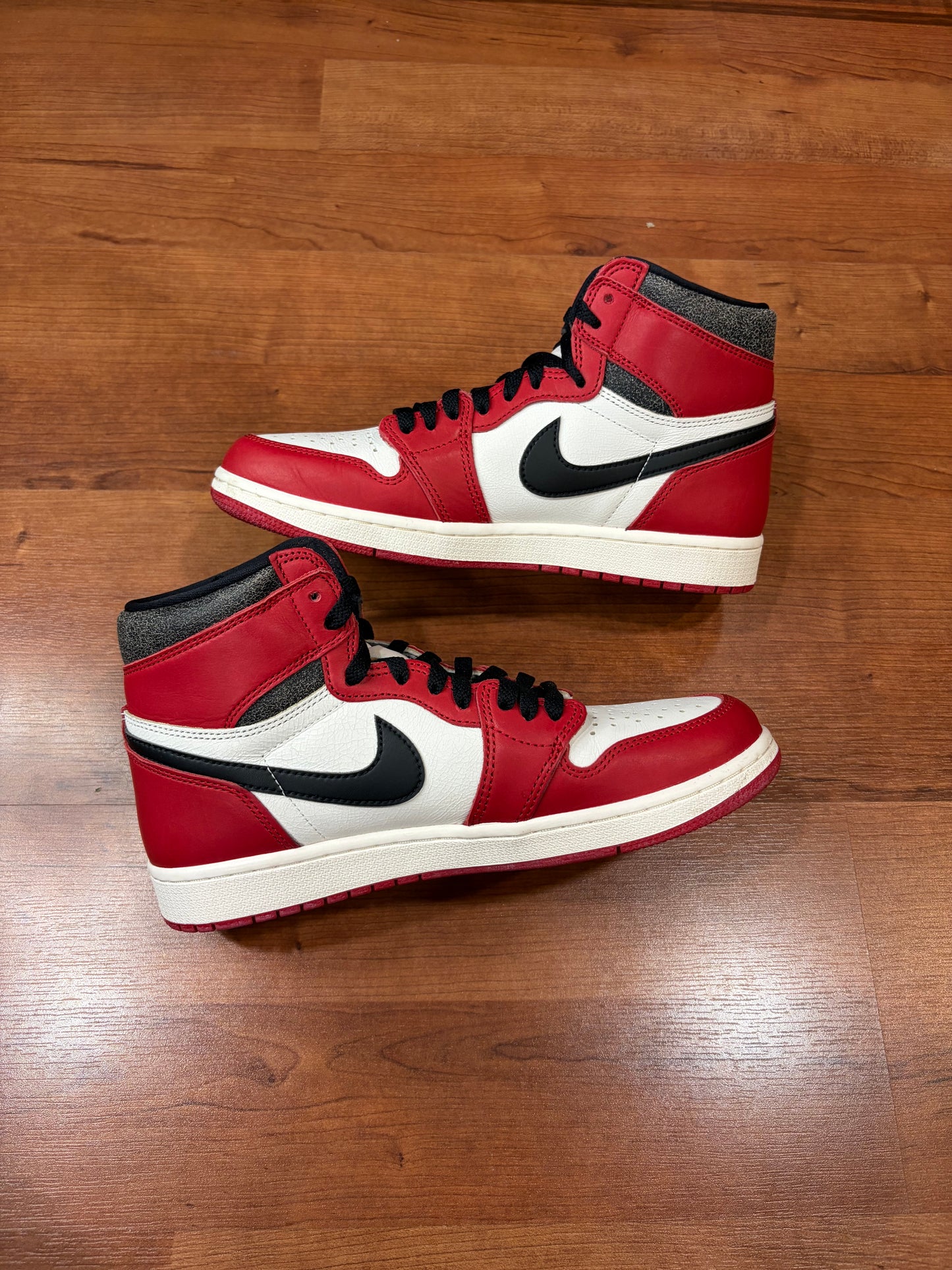 Jordan Retro 1 Lost & Found (Size 8.5 Mens)