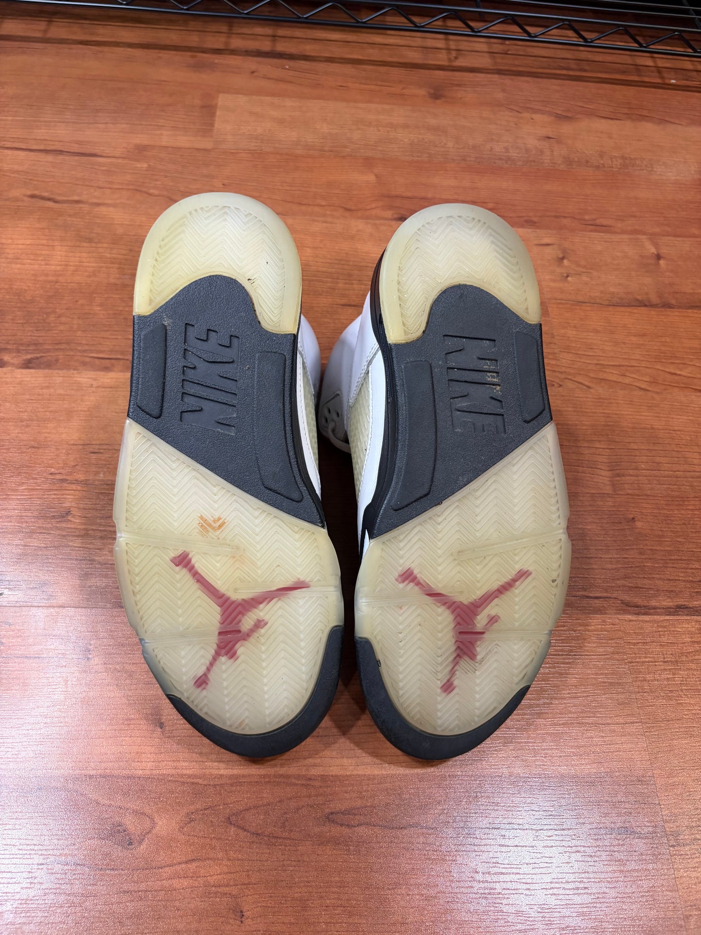 Jordan Retro 5 Fire Red (Size 9.5 Mens)