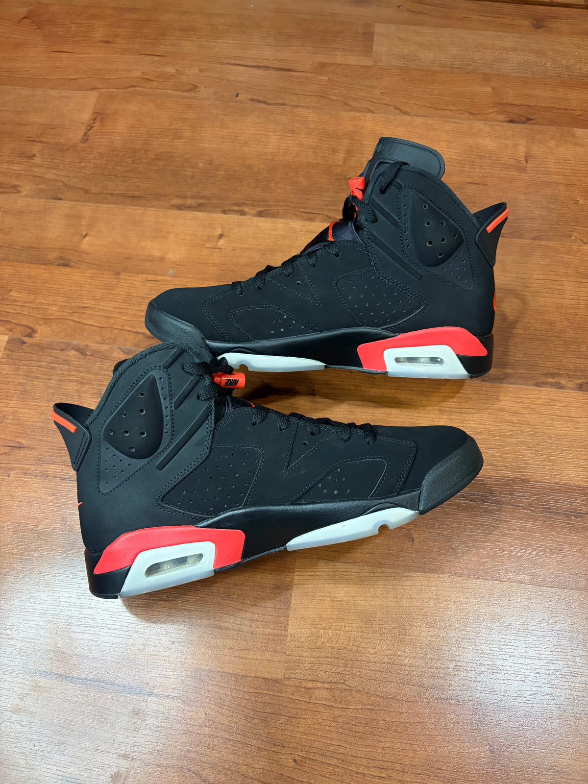AJ6 Retro Infrared Salesman (Size 11 Mens)