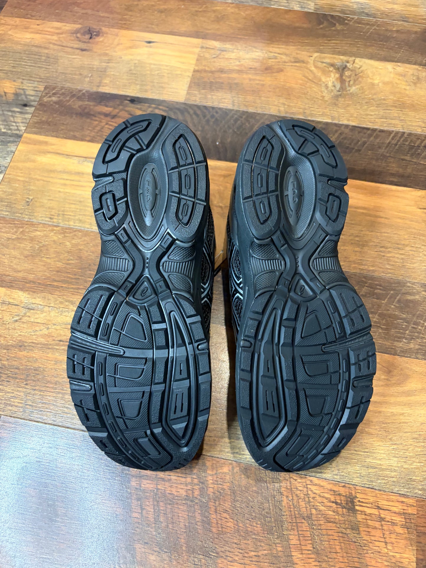 ASIC Gel-1130 Black Pure Silver (Brand New)