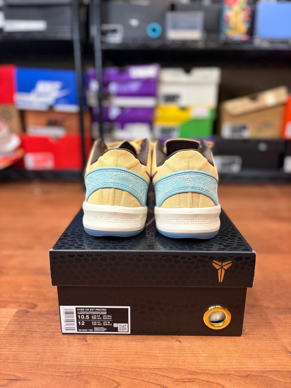 Kobe 8 EXT Protro Siempre Hermanos (DS - Size 10.5M)