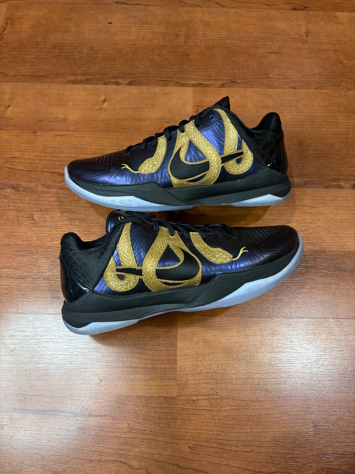 Kobe 5 Protro Eggplant (Size 8.5 Mens)