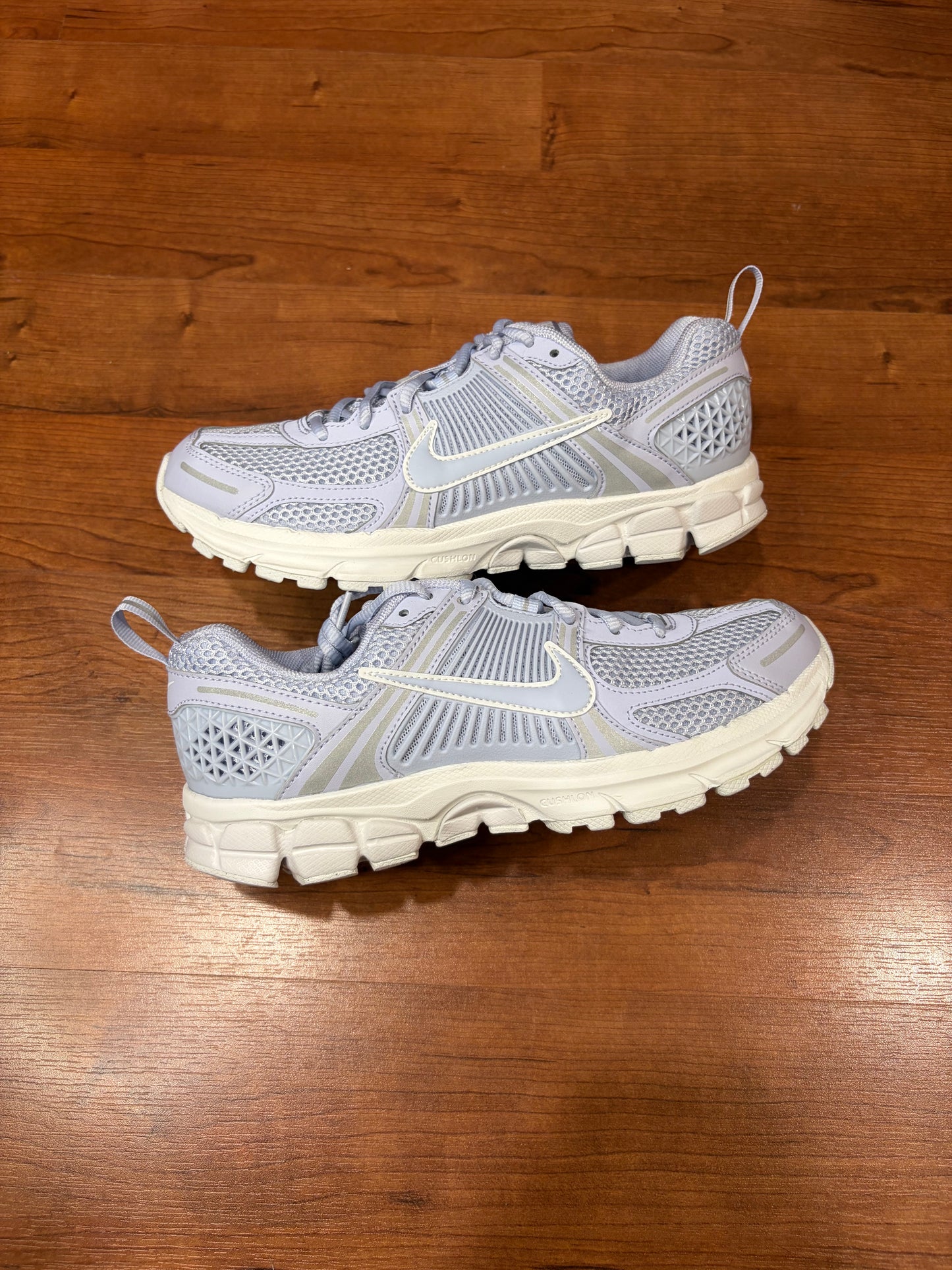 Nike Vomero 5 Ghost Blue (Brand New - 7Y/8.5W)