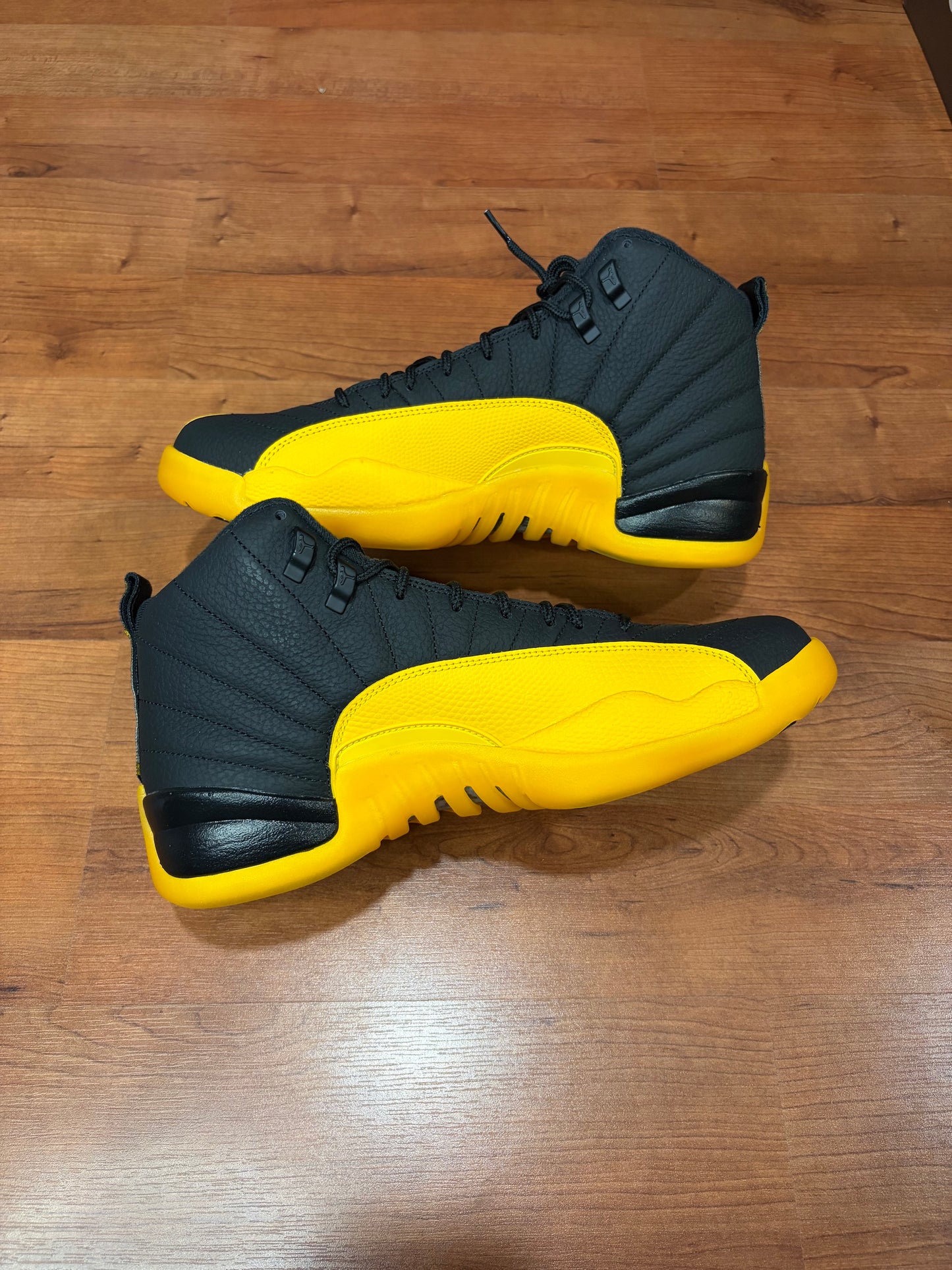 Jordan Retro 12 University Gold (Brand New - 11M)