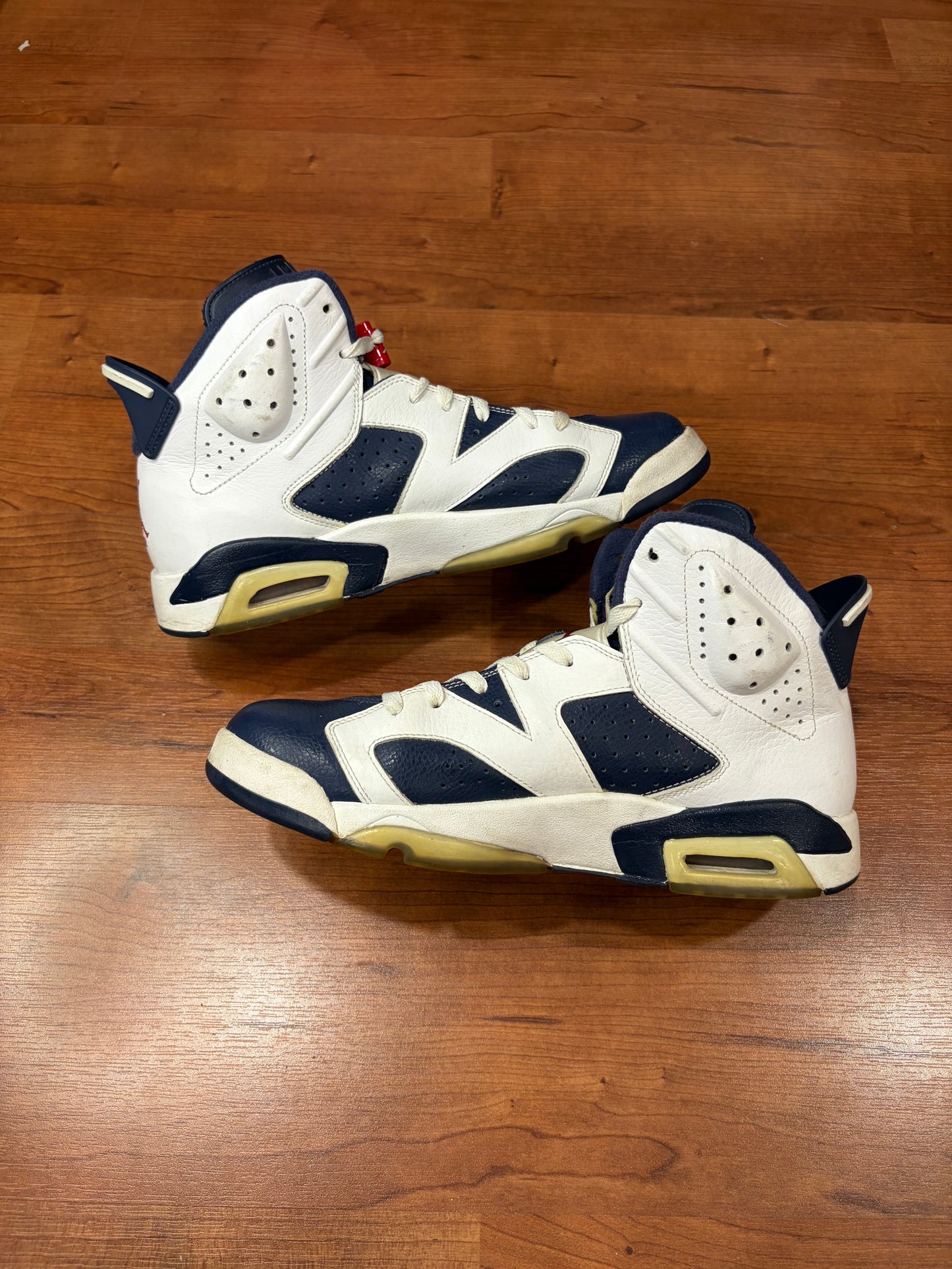 Jordan Retro 6 Olympics (Size 11 Mens)