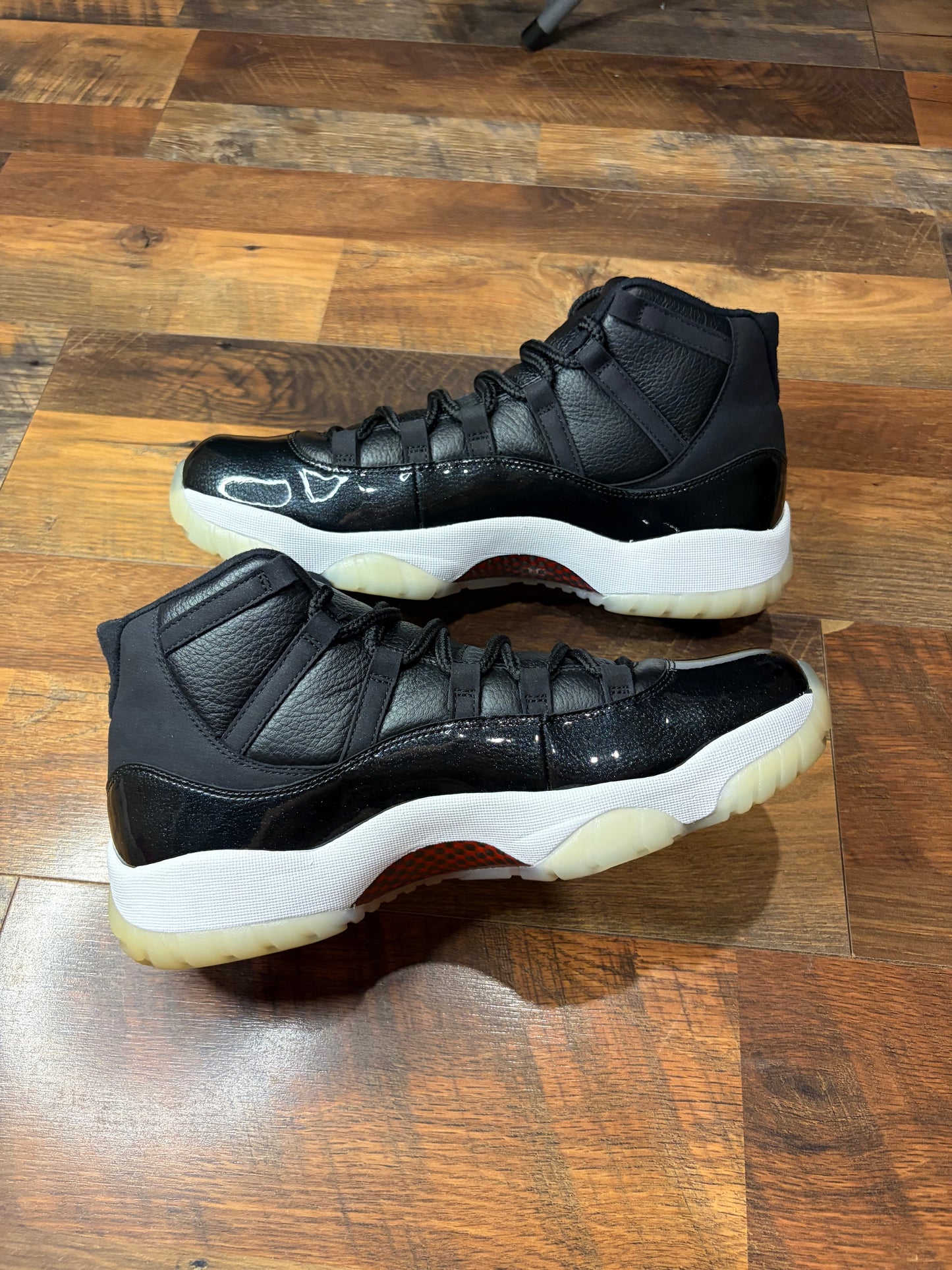 Jordan Retro 11 72-10 (Size 12 Mens)