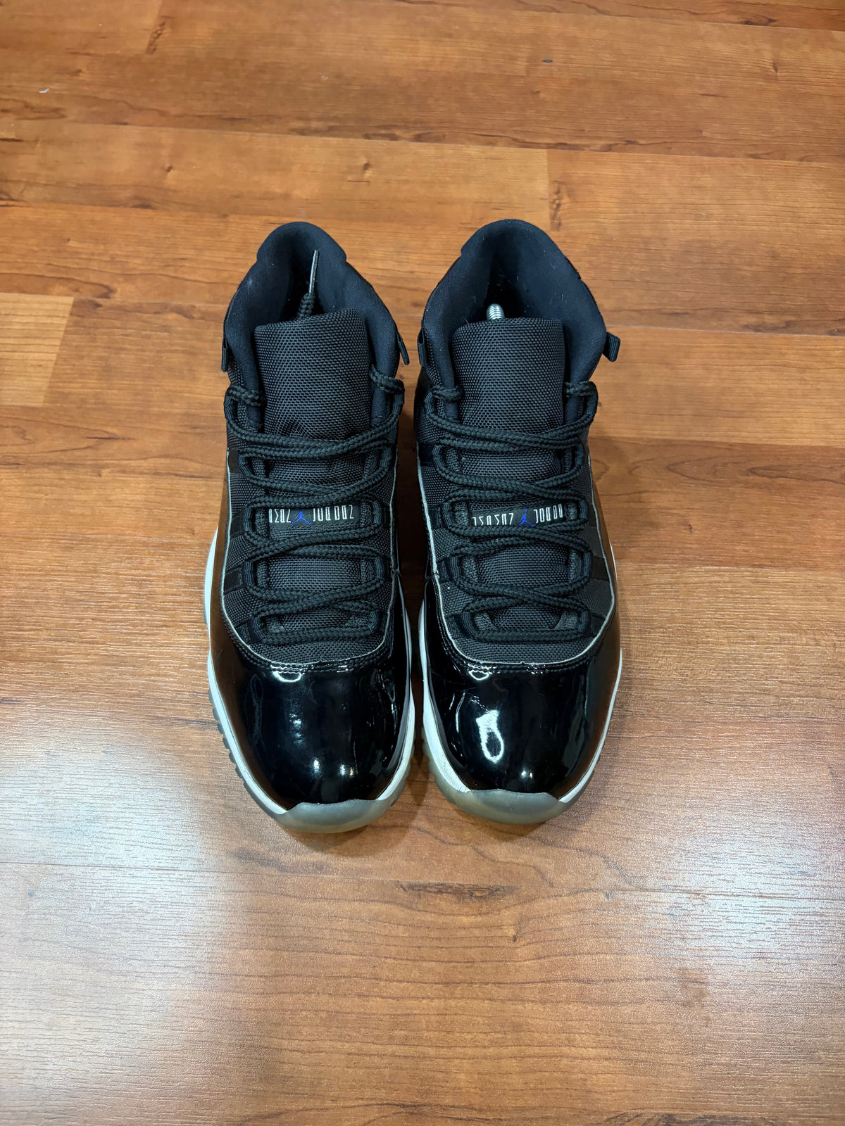 AJ11 Retro Space Jam (Size 10 Mens)