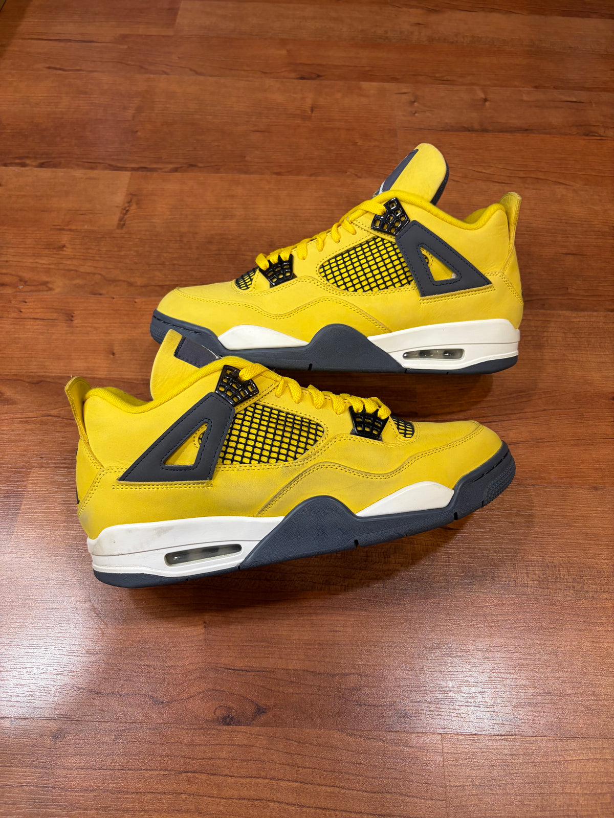 AJ4 Retro Lightning (Size 11.5 Mens)