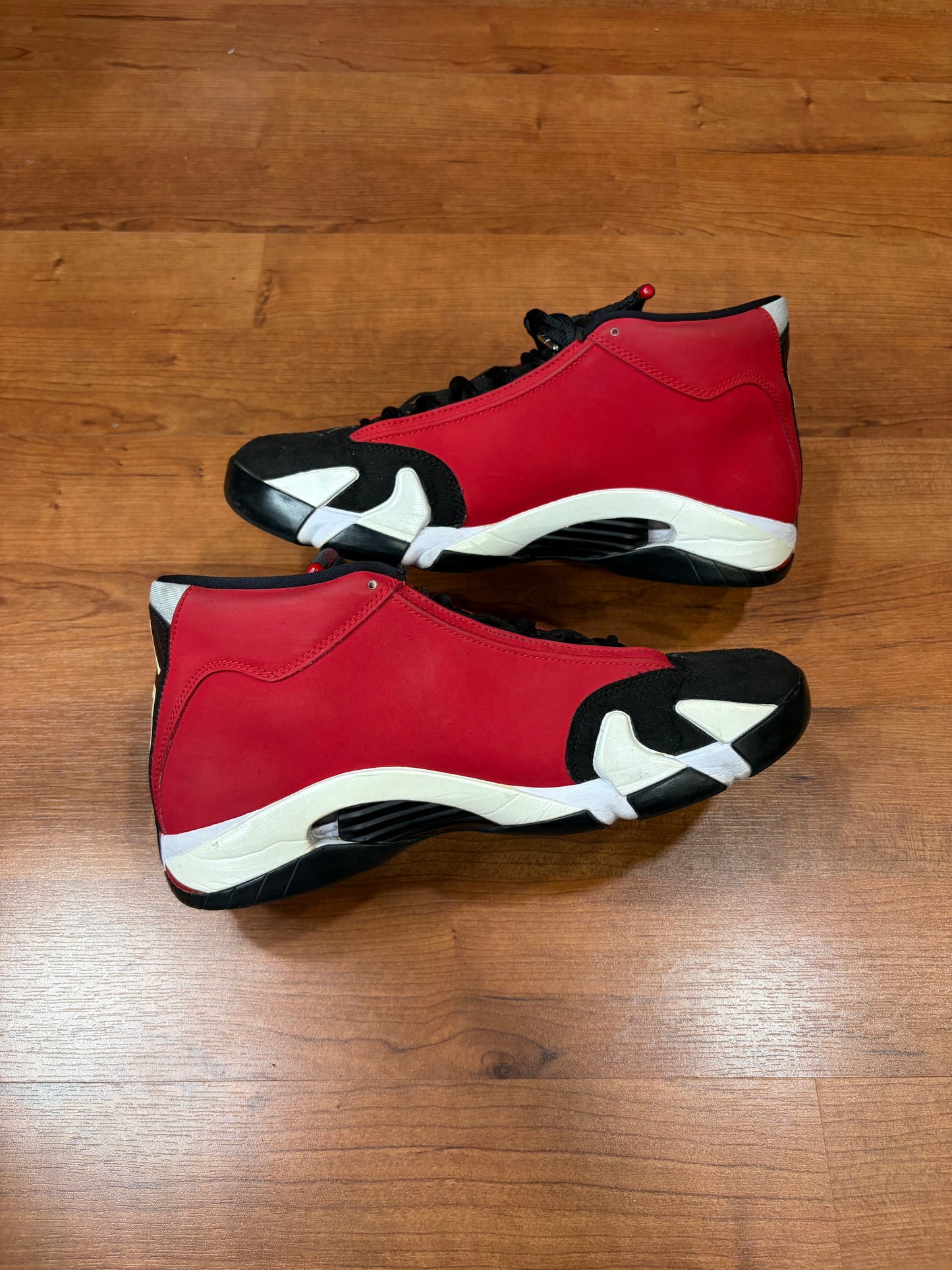 Jordan Retro 14 Toro Bravo (Size 10.5 Mens)