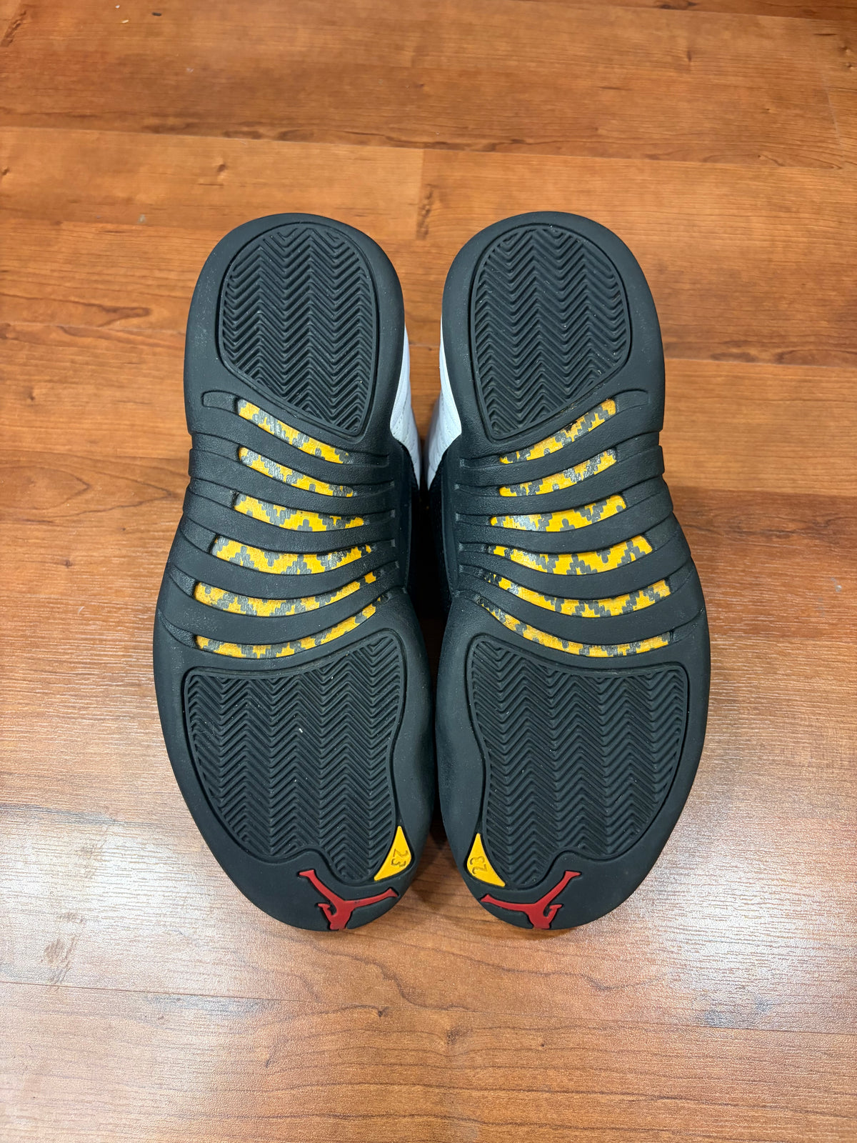 AJ12 Retro Taxi (Size 10 Mens)