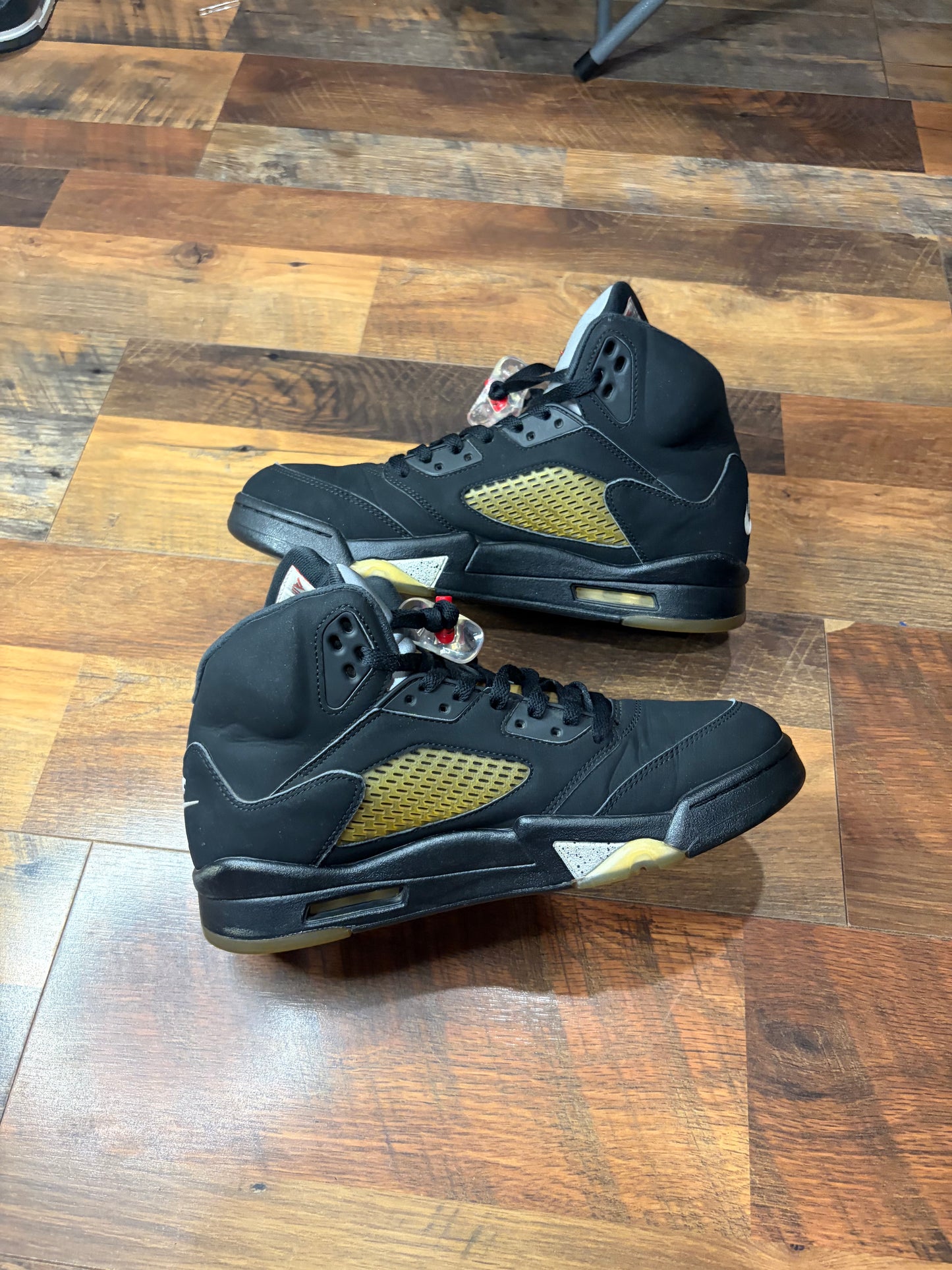 Jordan Retro 5 Black Metallic (Size 9 Mens)