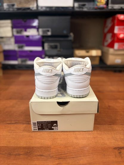Nike Dunk Low SB Supreme White Metallic Silver (Brand New - 8.5M)