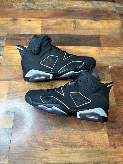 Jordan Retro 6 Cap & Gown (Brand New - 11.5M)