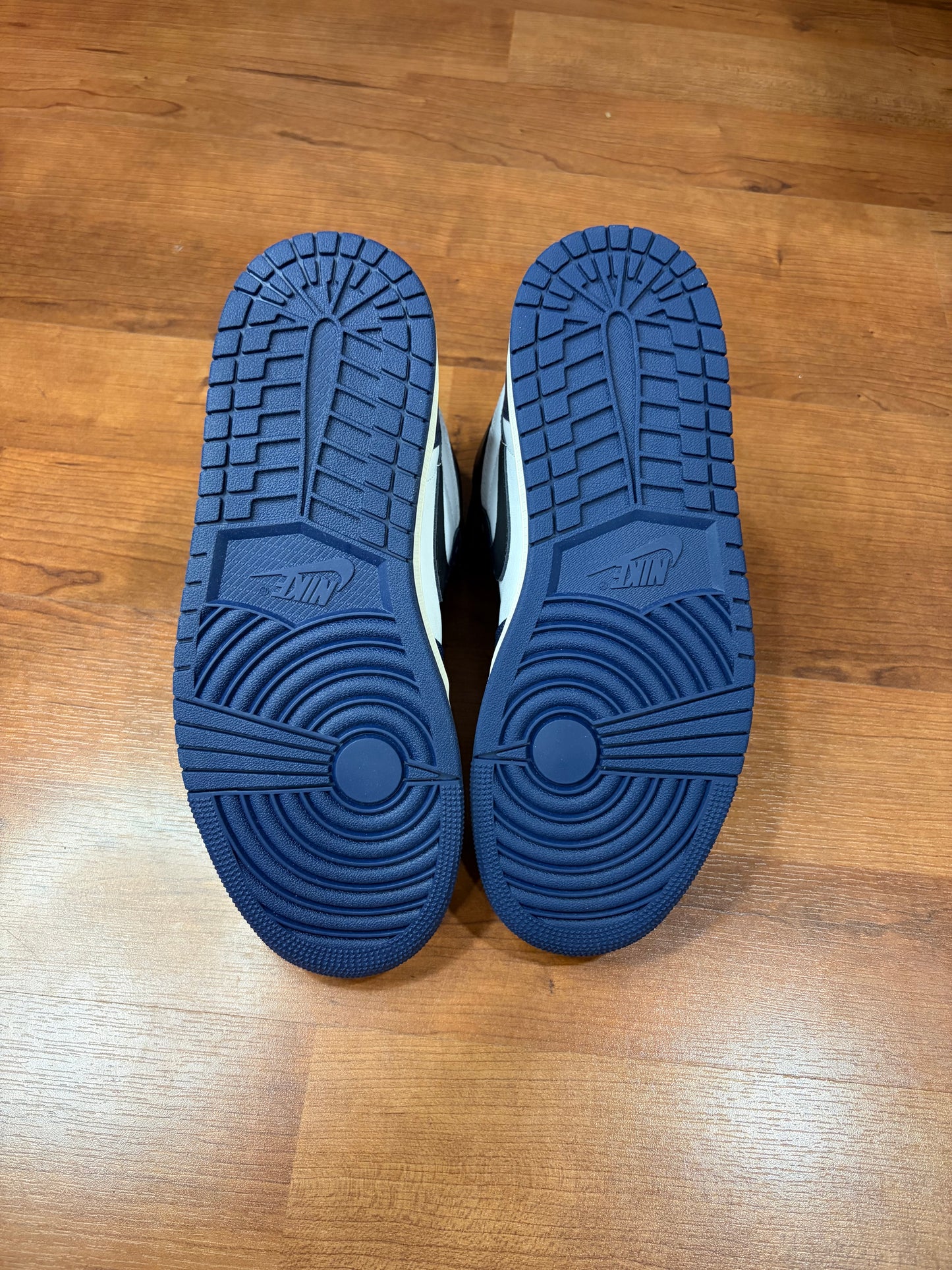Jordan Retro 1 Midnight Navy (Brand New - Mens Sizes)