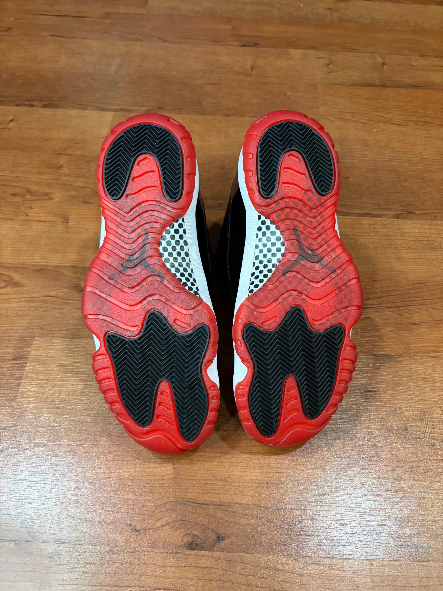 Jordan Retro 11 Bred (Brand New- 10M)