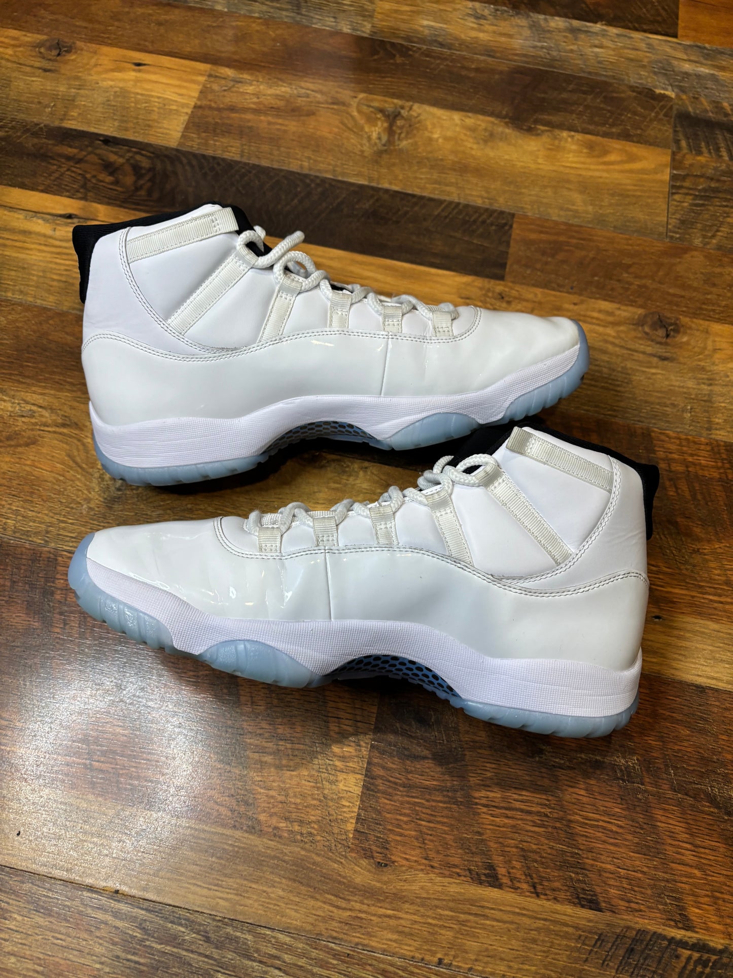 Jordan Retro 11 Legend Blue (Size 13 Mens)