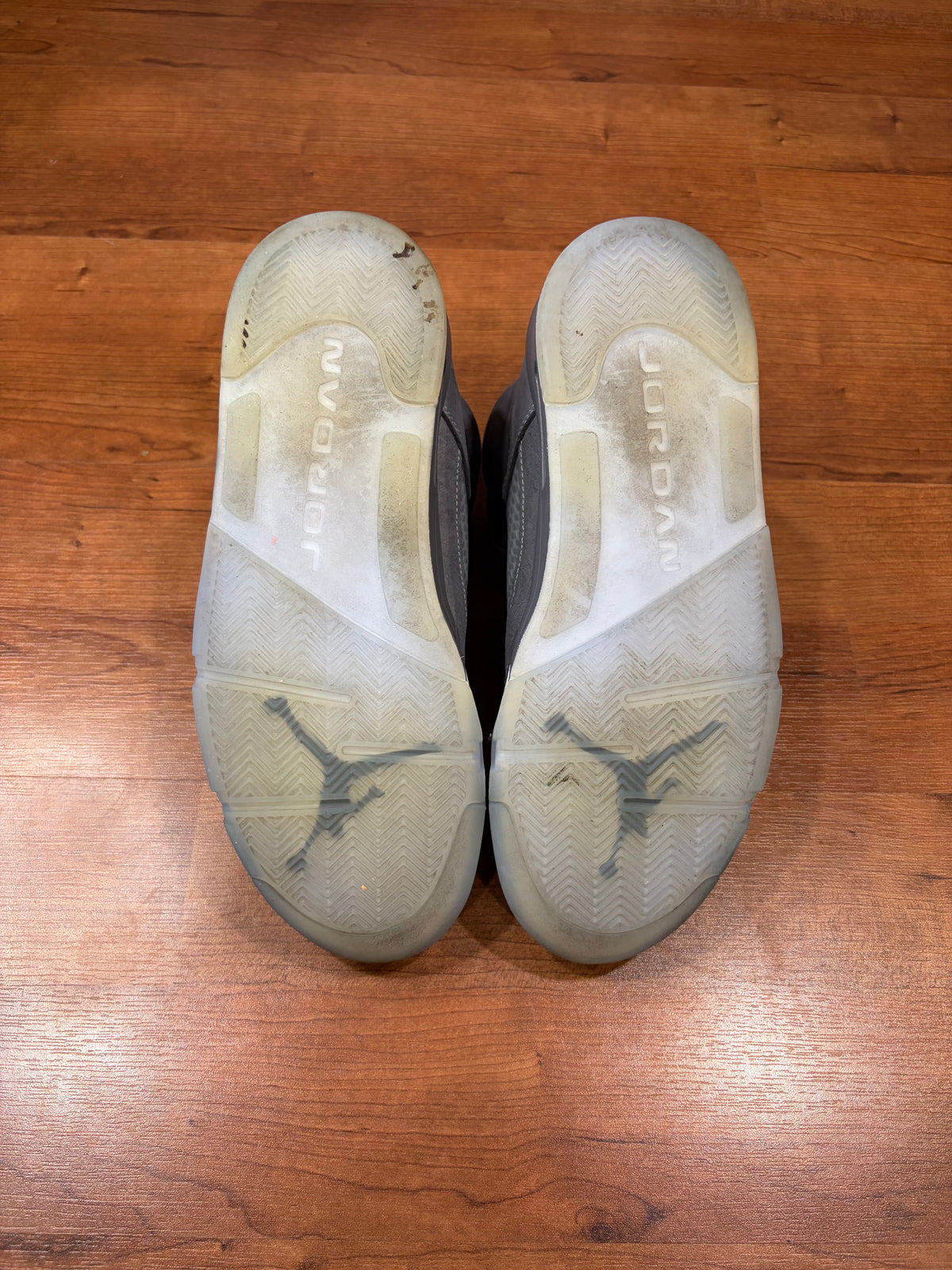 Jordan Retro 5 Wolf Grey (Size 10 Mens)