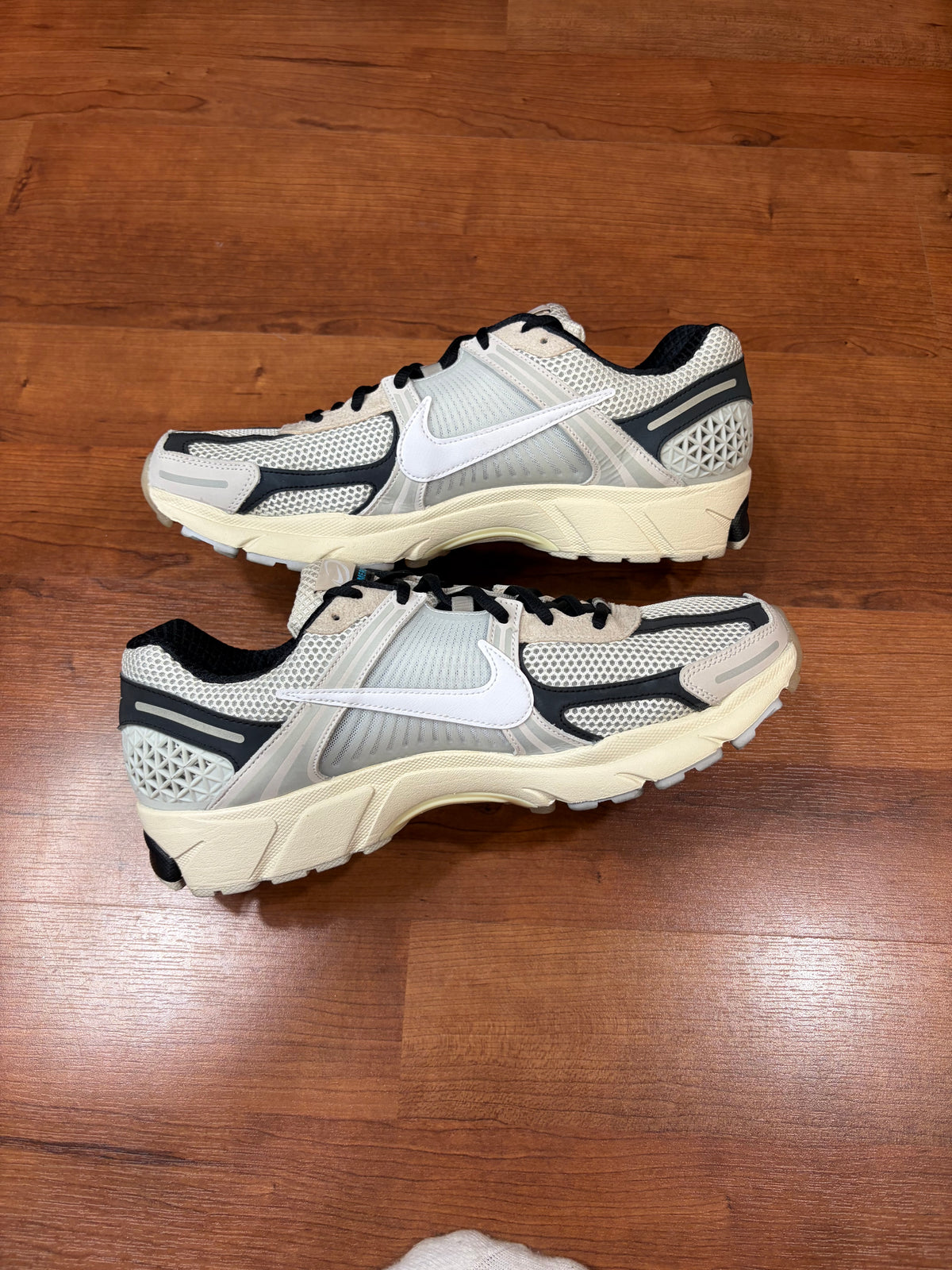 Nike Vomero 5 Supersonic Light Bone Black (Size 13 Mens)