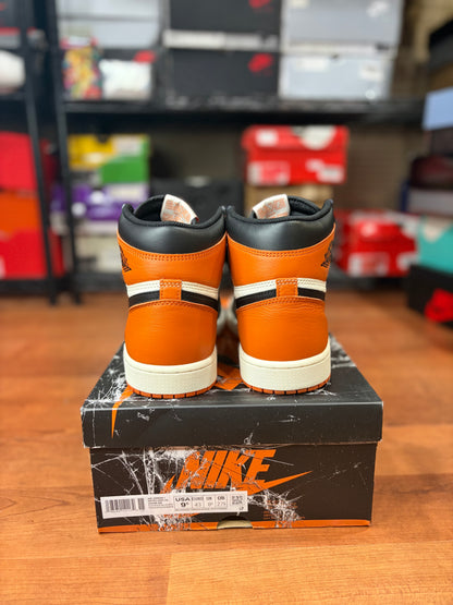 AJ1 Retro Shattered Backboard (Size 9.5 Mens)