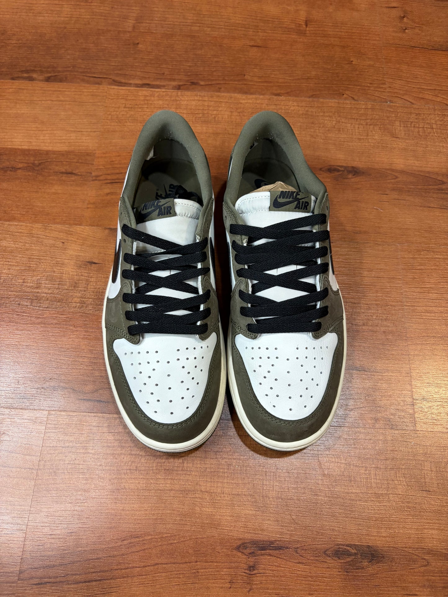 Jordan Retro 1 Low Olive (Size 9.5 Mens)