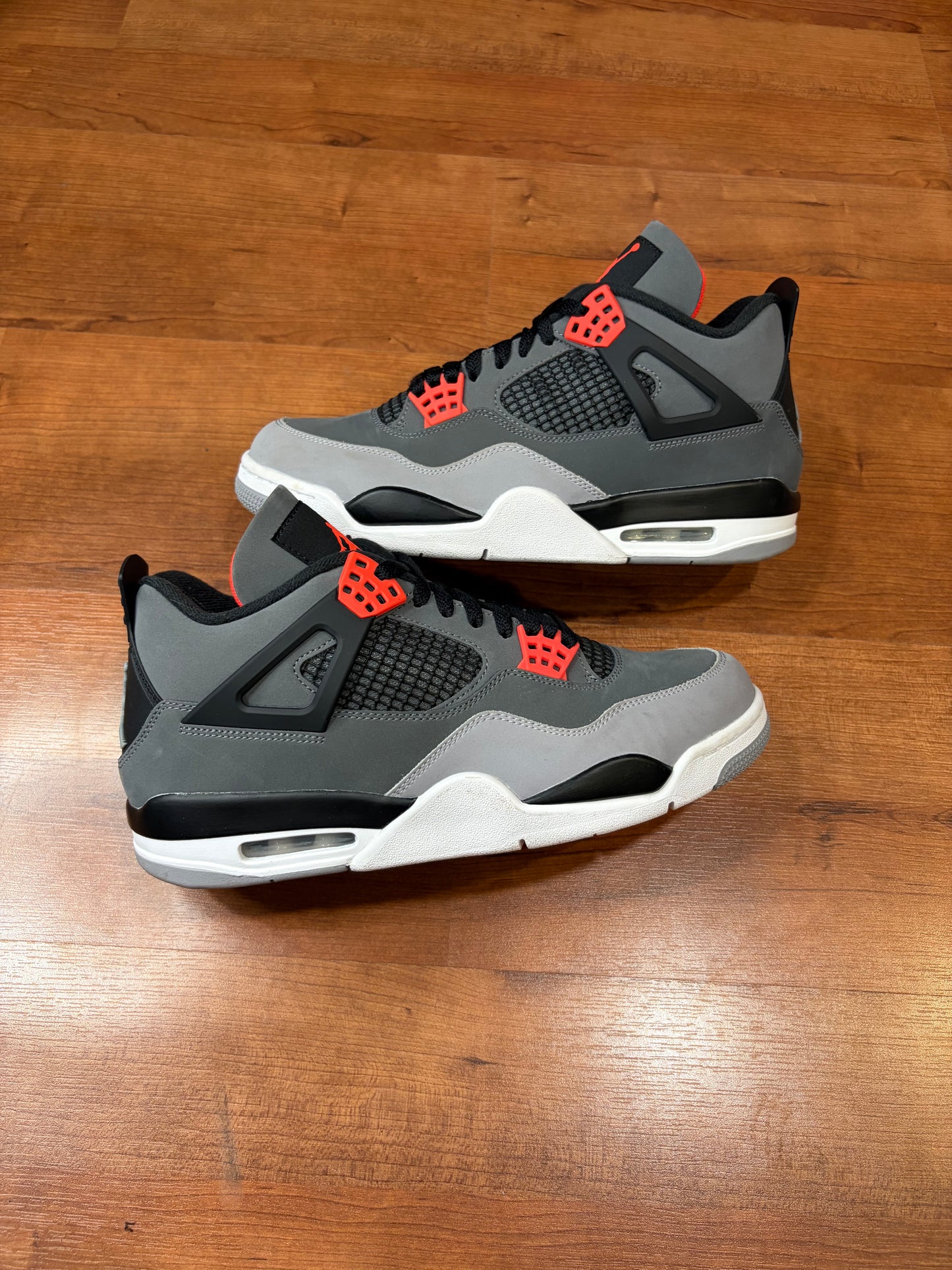 Jordan Retro 4 Infrared (Size 10 Mens)