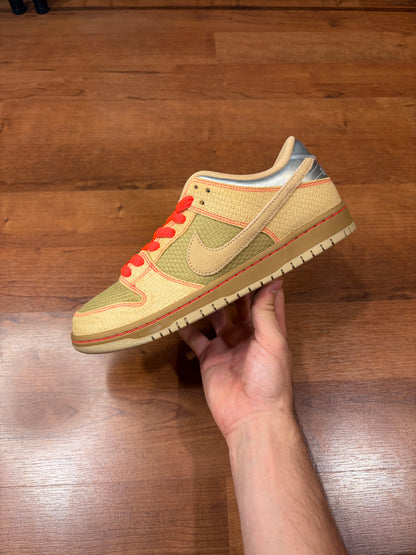 Nike Dunk Low Som Tum (Brand New - 8.5M)