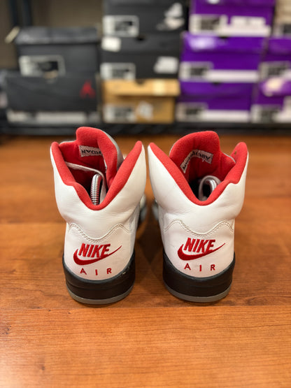 Jordan Retro 5 Fire Red (Size 9.5 Mens)