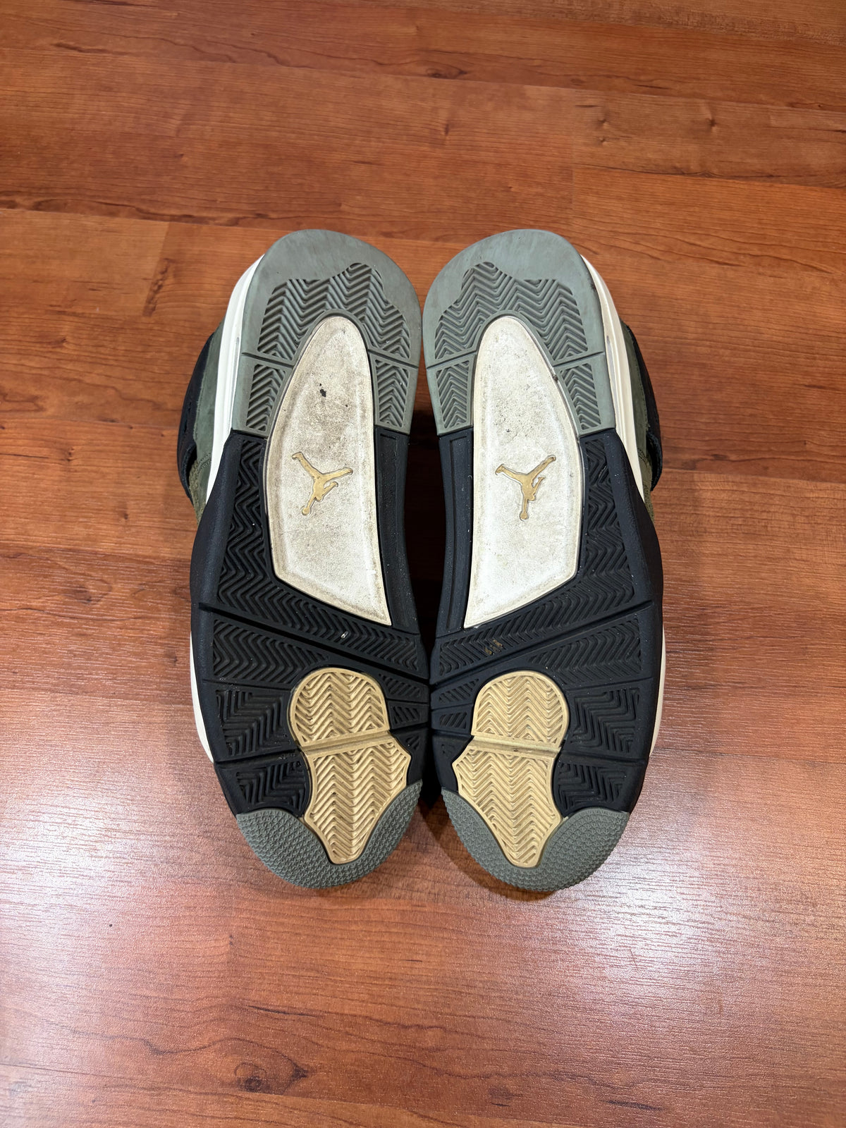 AJ4 Retro Medium Olive Craft (Size 13 Mens)